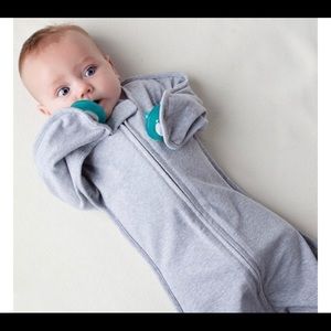 NWT 💥BOGO💥 Woombie Soothie Sack • 12-18m